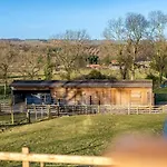 Holiday home 2 Bed In Leyburn Oc-91102 *