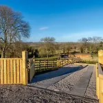 2 Bed In Leyburn Oc-91102 Holiday home *