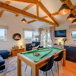 Holiday home 2 Bed In Leyburn Oc-91102 Finghall