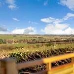 2 Bed In Leyburn Oc-91102 Holiday home *