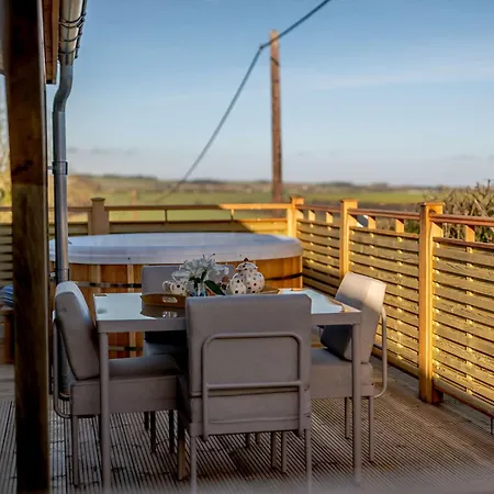 2 Bed In Leyburn 91102 Holiday home Finghall